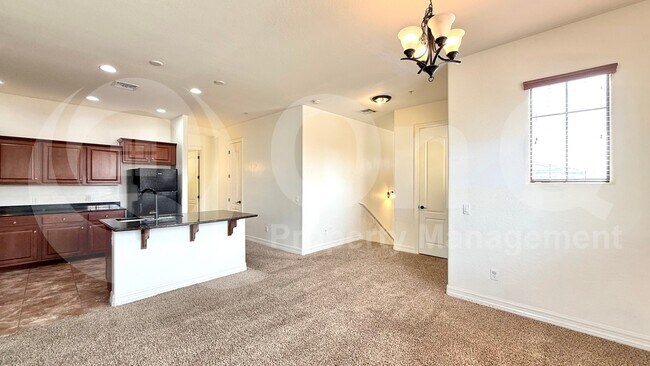 Foto del edificio - 1456 E 9th St