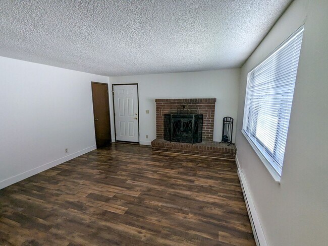 Foto del edificio - 4483-4485-4485 Campbell Dr SE