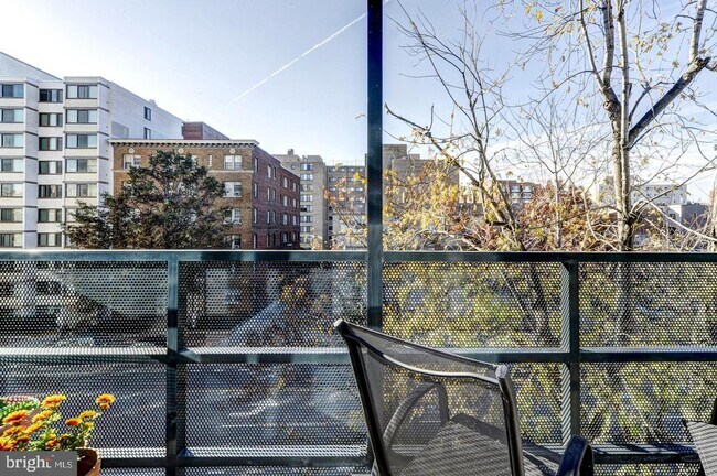 Foto del edificio - 1125 11th St NW