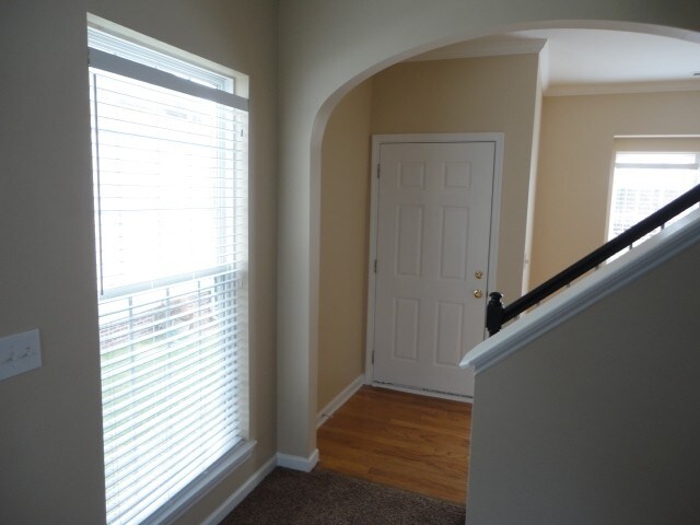 Foto del edificio - 4933 Delta Lake Drive