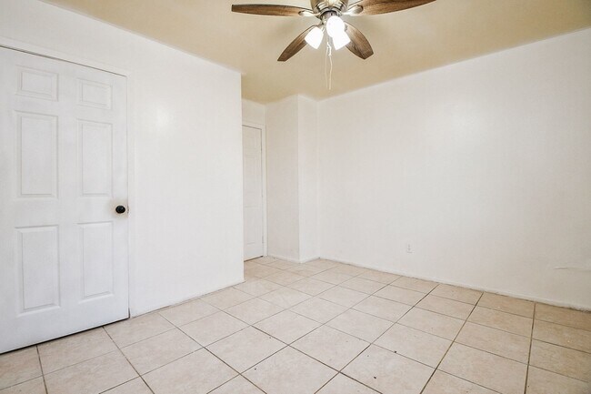 Foto del edificio - 3707 Seabrook St