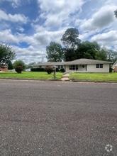 Building Photo - 1810 Wimberly St