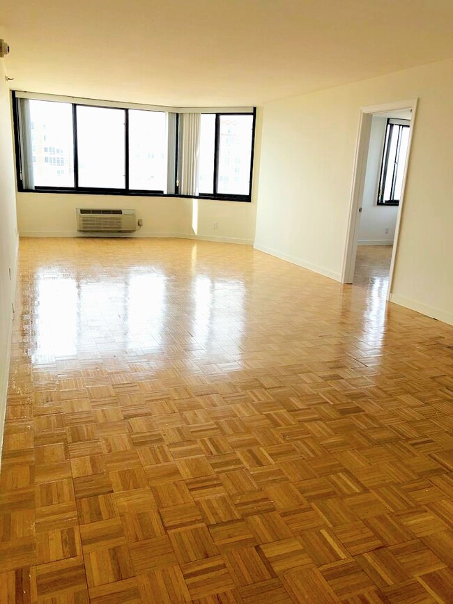 Living room - 1265 15th St
