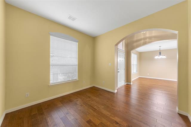 Foto del edificio - 1623 Mineral Springs Dr