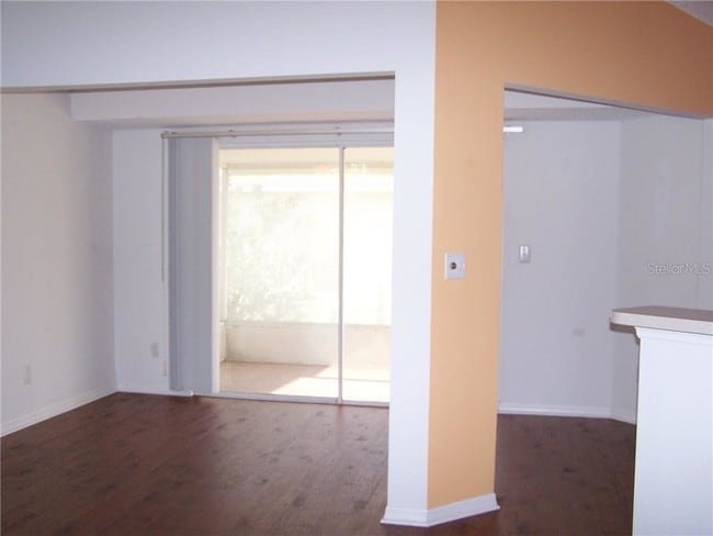 Building Photo - 1625 Brookton Green Dr