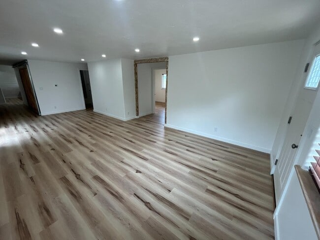 Building Photo - 229 Pennsylvania St