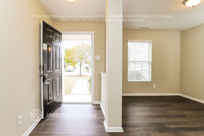 Foto del edificio - 791 Runningbrook Ln