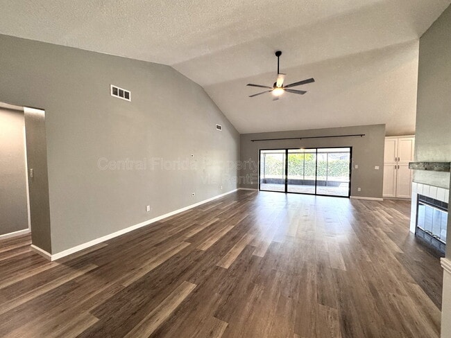 Photo - 3847 Biscayne Dr House