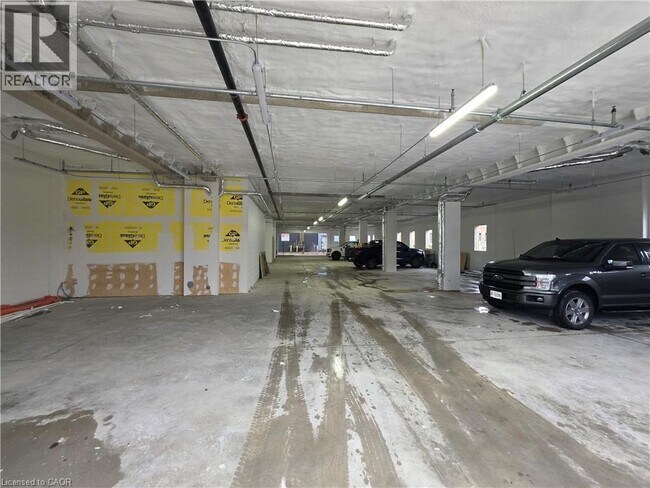 Building Photo - 580 Adelaide St