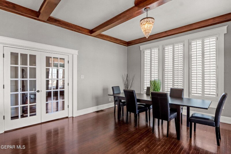 Foto del edificio - 1800 E Cliff Dr