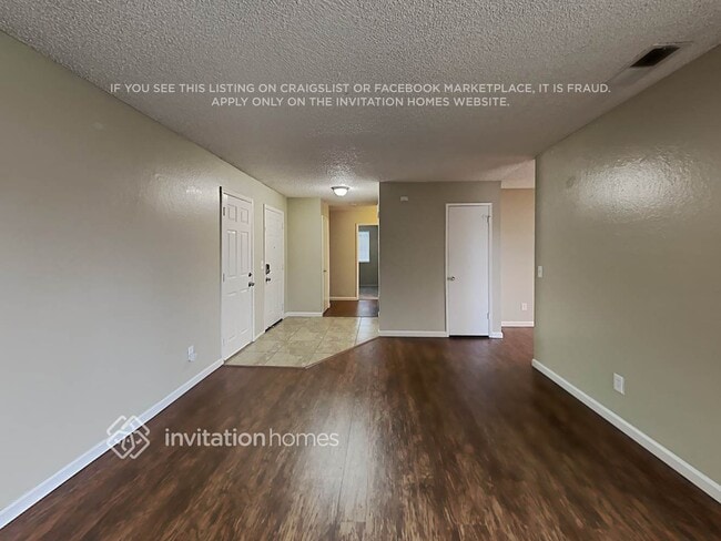 Foto del edificio - 5821 Longs Peak Pl