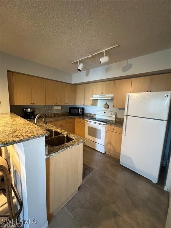 Foto del edificio - 8754 River Homes Lane