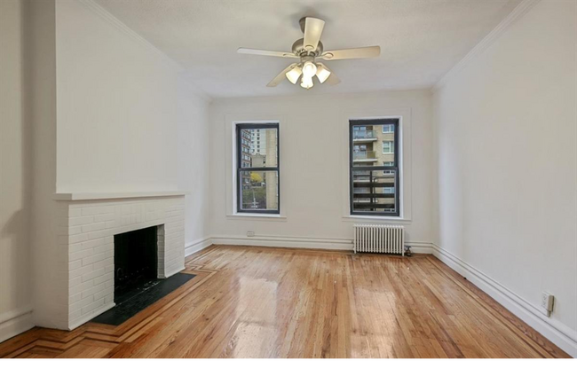 Building Photo - 1446 1st Ave