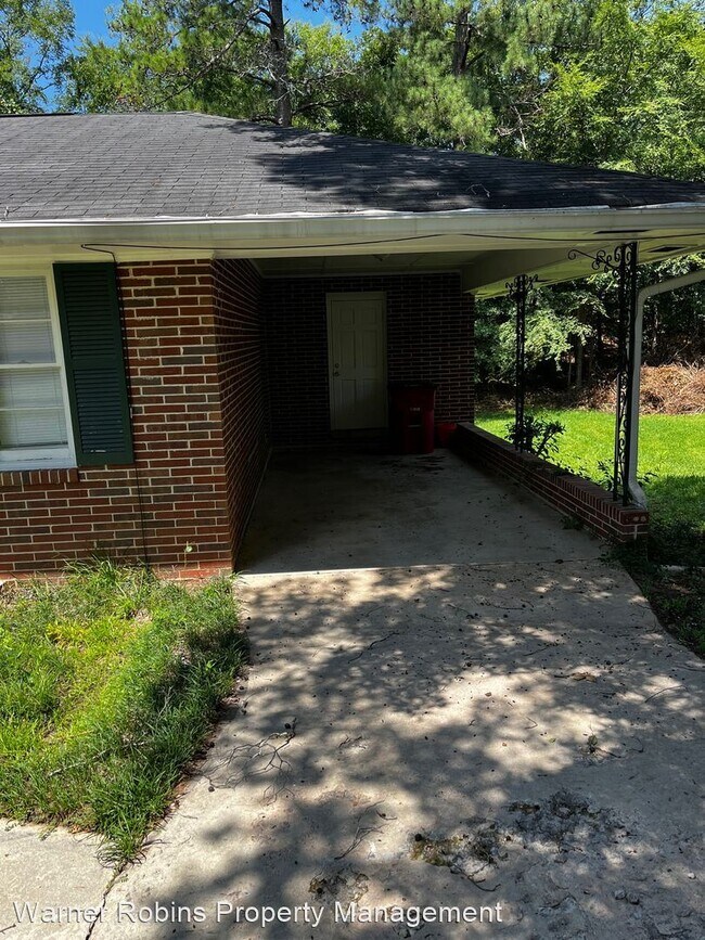 Building Photo - 3 br, 1.5 bath House - 2952 Audubon Dr