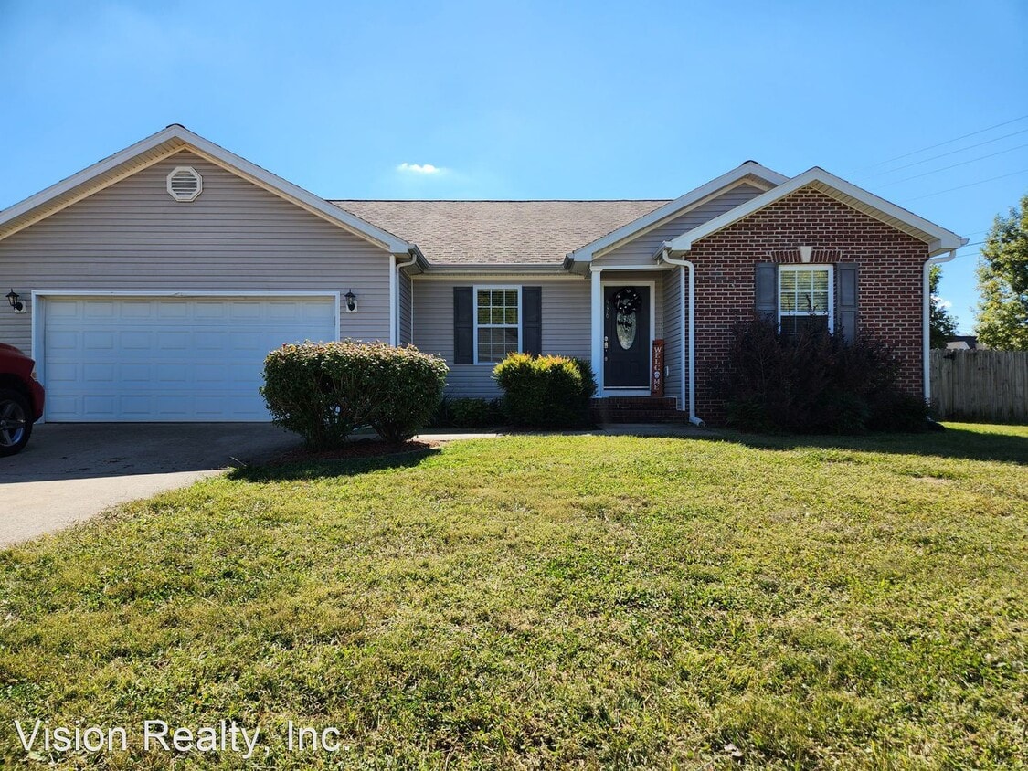 3 br, 2 bath House 986 Wing Tip Circle House for Rent in