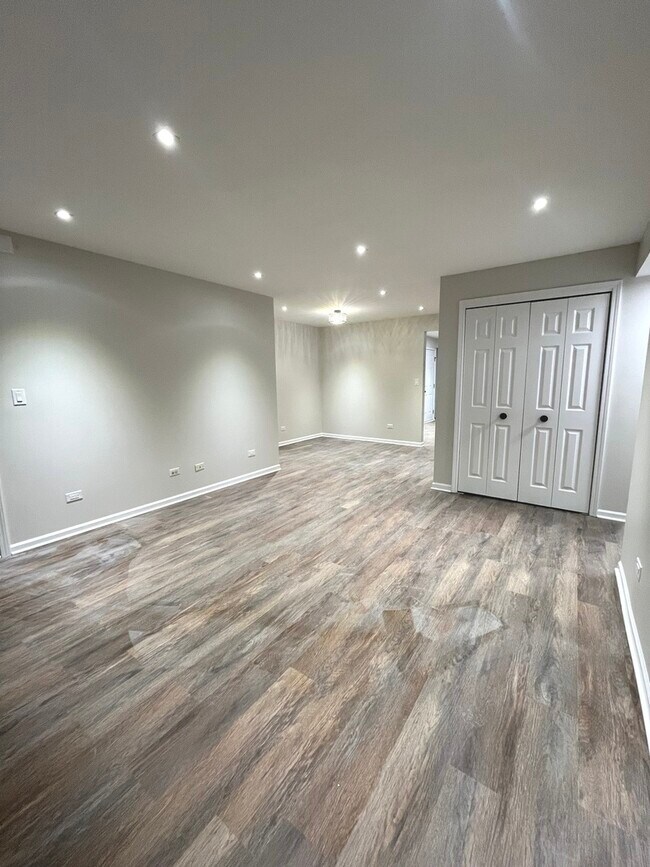 Foto del edificio - 7875 N Caldwell Ave