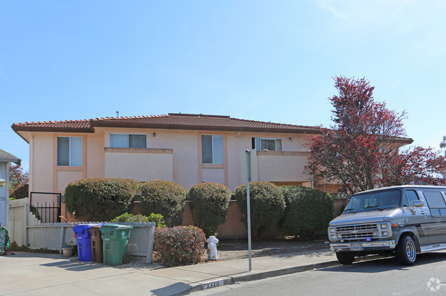 Foto del edificio - Casa Linda Apartments