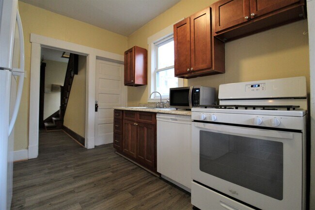 Foto del edificio - 565 Brockway Avenue