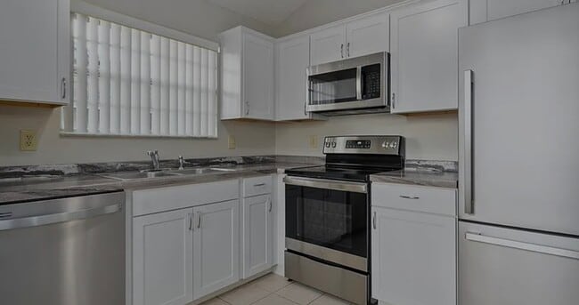 Building Photo - 3610 Westland Dr