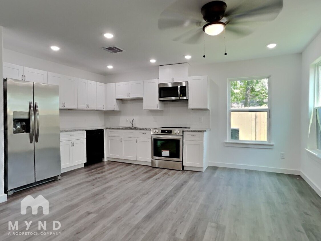 7627 Sundown Dr Unit B Condo for Rent in Houston, TX