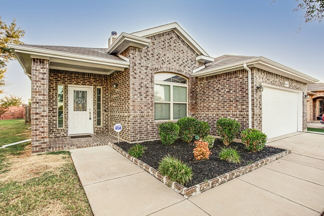 Foto del edificio - 9401 Navarro St. Crowley, TX 76036