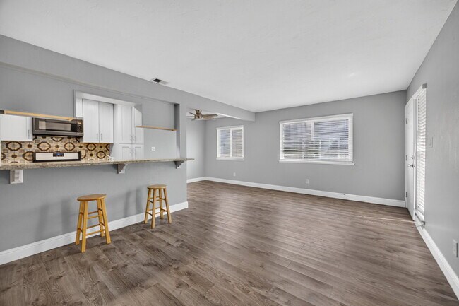 Building Photo - Charming 2-Bed Condo Retreat in Citrus Heights