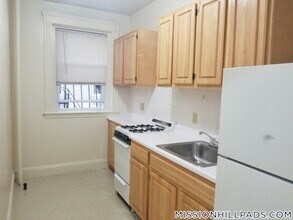 Building Photo - 49 Worthington St