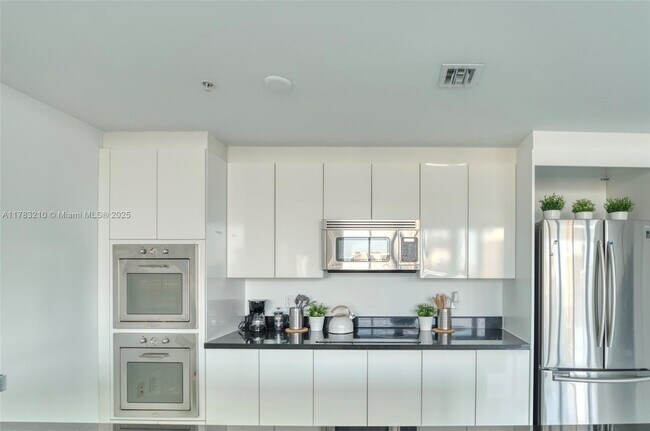 Foto del edificio - 92 SW 3rd St