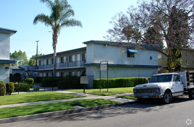 Foto del edificio - 11581 Stuart Dr