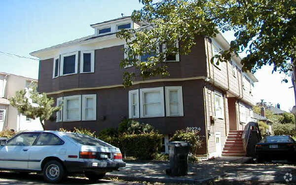 Foto del edificio - 2224 Parker St