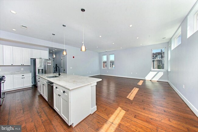 Building Photo - 3542 Warder St NW