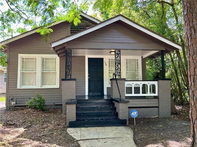 Building Photo - 134 N Carlen St
