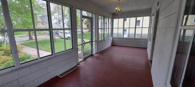 Front Porch - 4236 Washburn Ave S