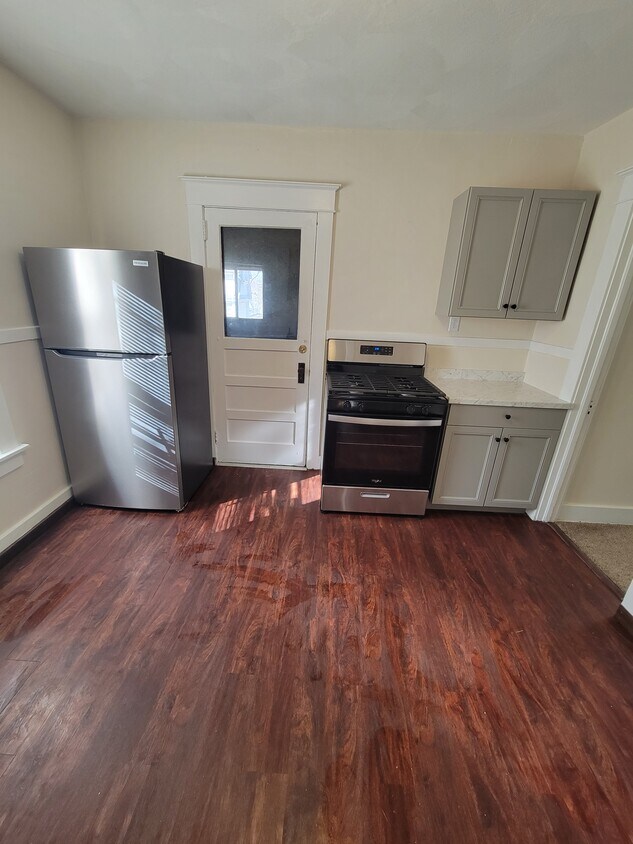 New appliances - 51 Belden St