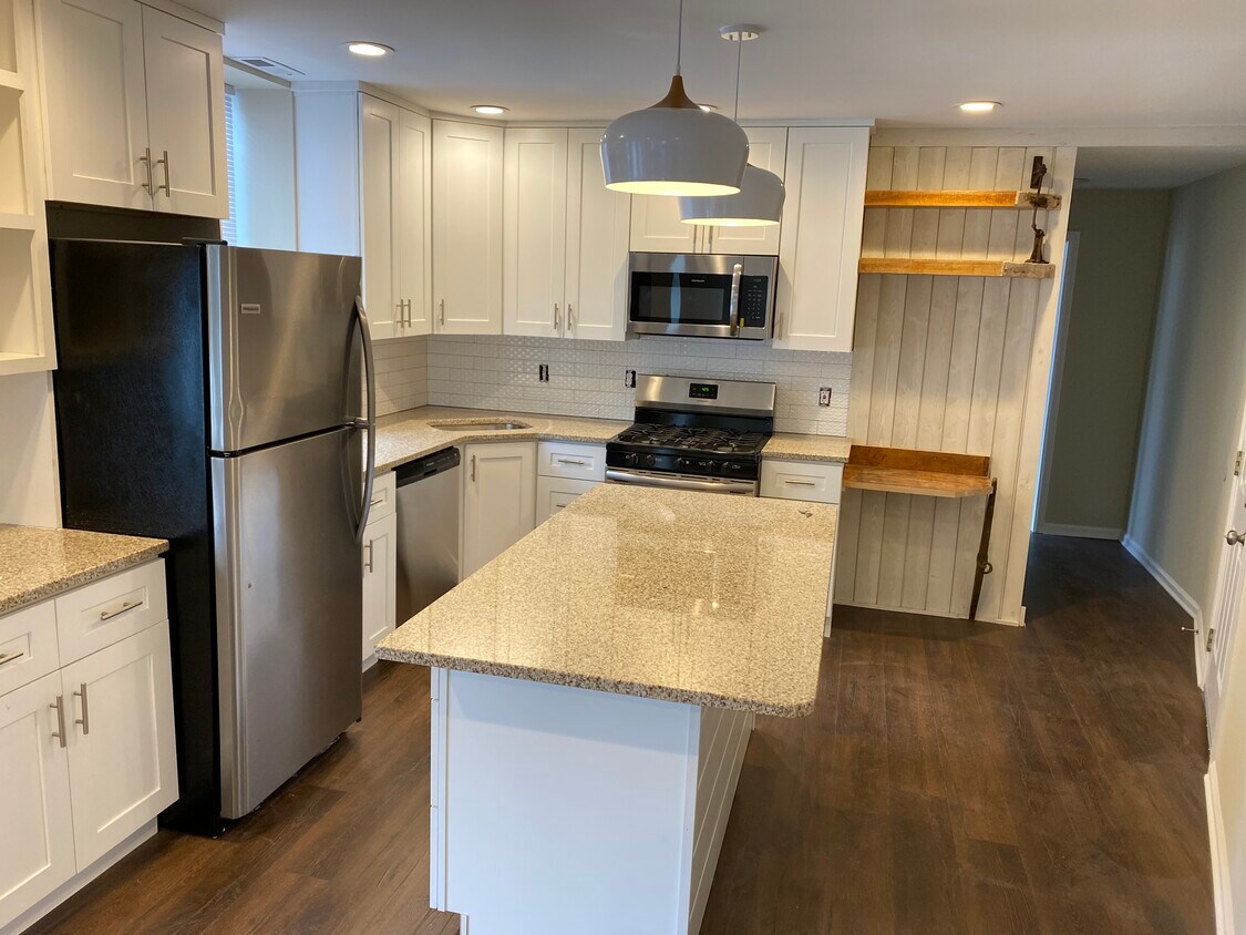 Foto principal - 2334 Brown St