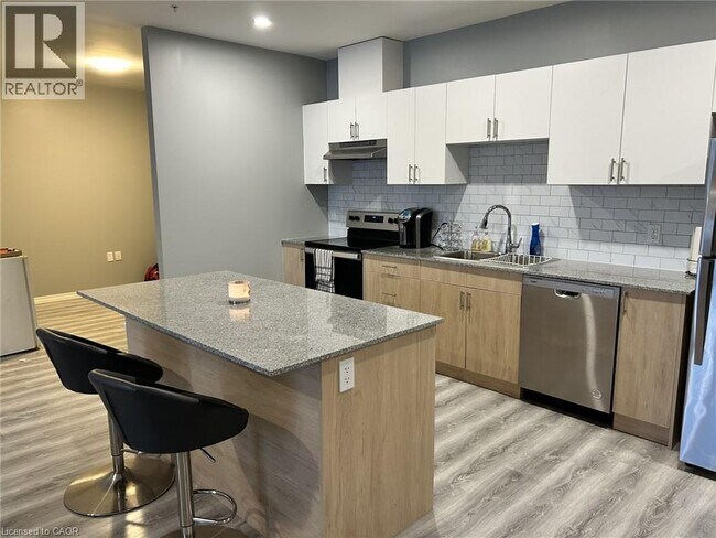 Photo du bâtiment - 1098 Paisley Rd