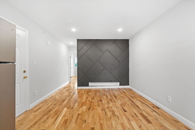 Building Photo - 6942 Torresdale Ave