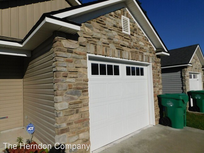 Building Photo - 3 br, 2 bath House - 5158 Greyfield Place S