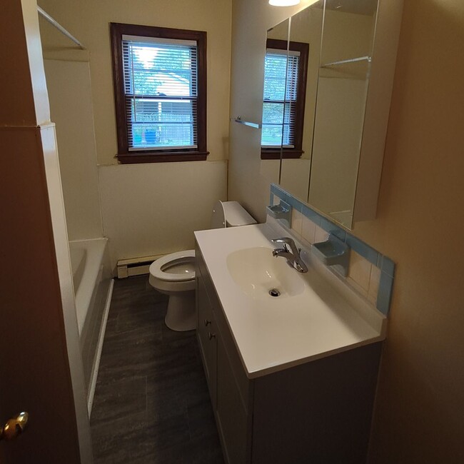 Foto del edificio - 3 Bedroom Home with Carport in Blacksburg