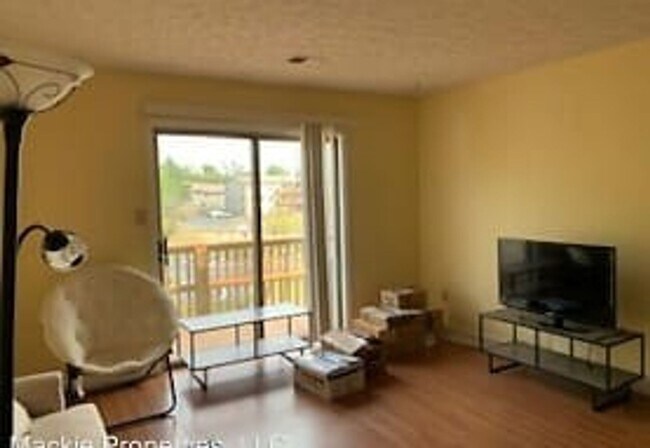 Foto del edificio - 3-Bedroom Apartment Near IU Bloomington Campus
