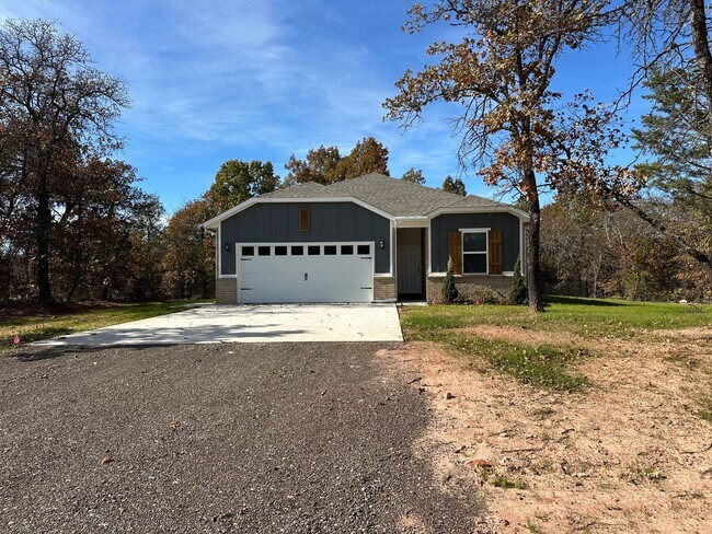 Building Photo - New Construction 3 Bedroom, 2 Bathroom on a 1.45 Acre Lot in Ridge Creek Addition!