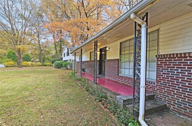 Building Photo - 3313 Artesia Dr