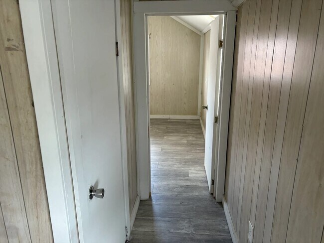 Foto del edificio - 2410 N Hwy 25 W