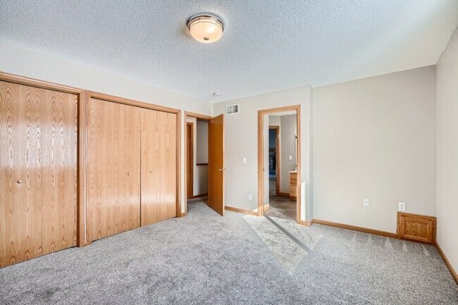 Building Photo - 2513 W 70Th Street, Richfield, MN, 55423