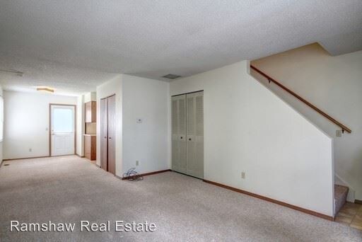 Building Photo - 2 br, 1.5 bath Apartment - 2519 Leeper Dr