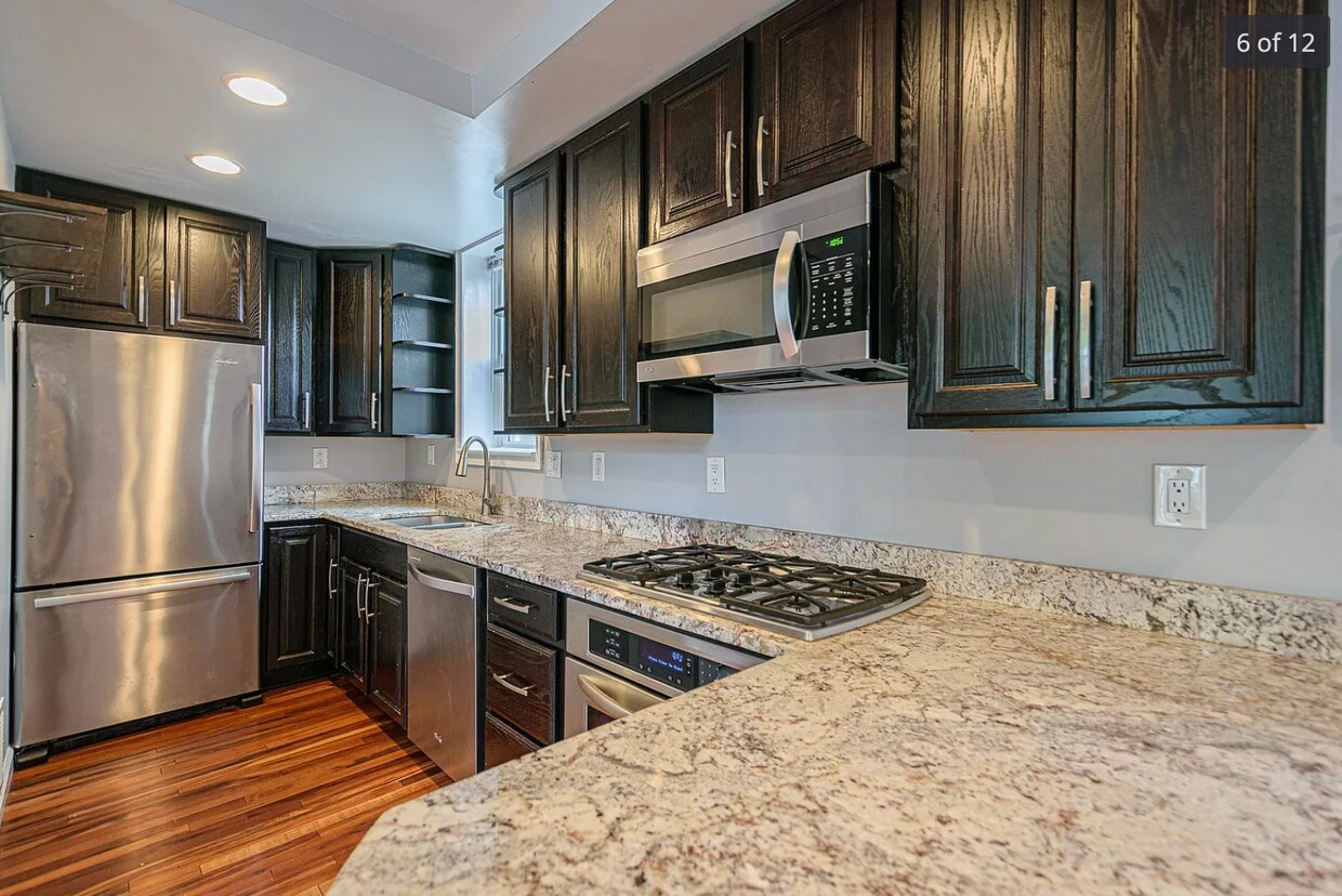 Primary Photo - 1537 1st St NW
