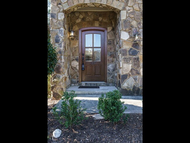 Foto del edificio - Stunning 3BD, 3.5BA Luxury Raleigh Townhom...