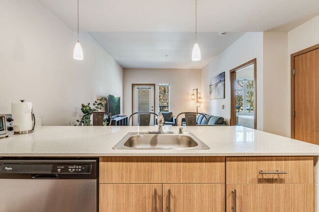 Building Photo - 8280 164th Ave NE