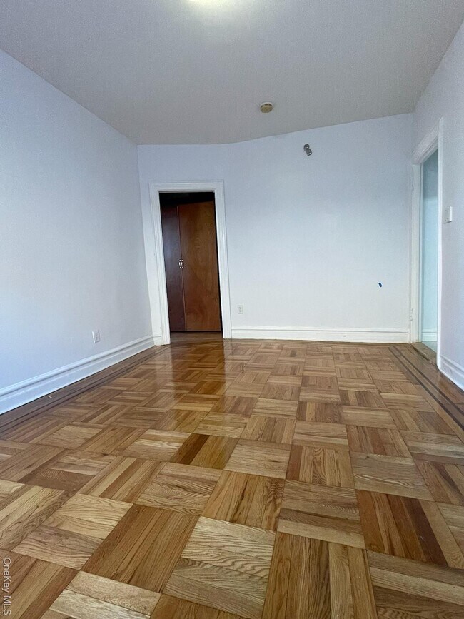 Foto del edificio - 660 Hemlock St