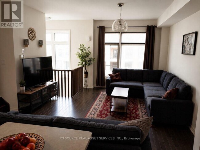 Building Photo - 178 Tango Cres